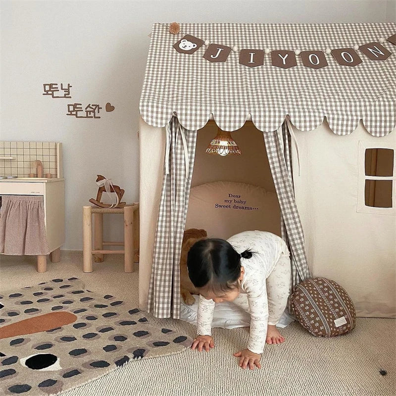 Play House for Children Teepee Tent Indoor Game House Boys' and Girls' Home Dollhouse Little House and Castle A Bed Divider