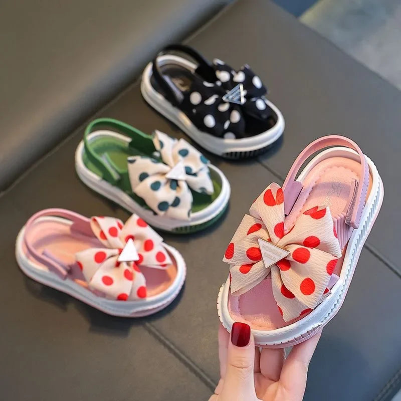 Hot selling 2024 girls' sandals summer cute Baotou princess shoes non-slip soft soles children infants little girls